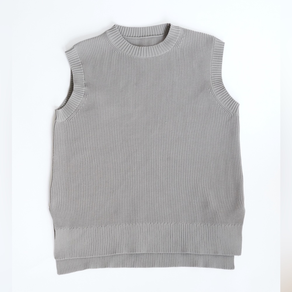 Muji Women’s Grey Green Sleeveless Knit Vest